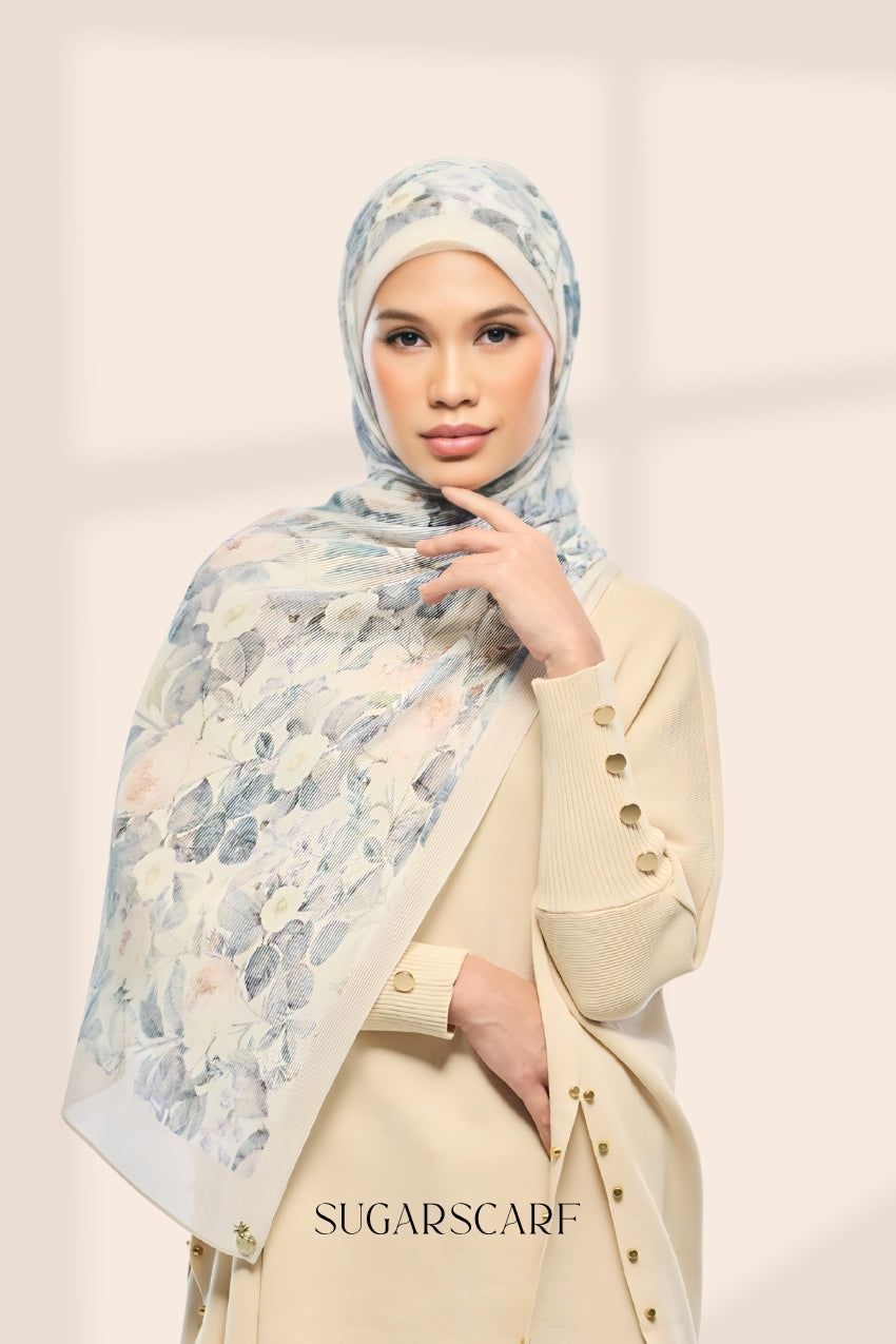 Jardin Full Wide Pleated Shawl in Serene