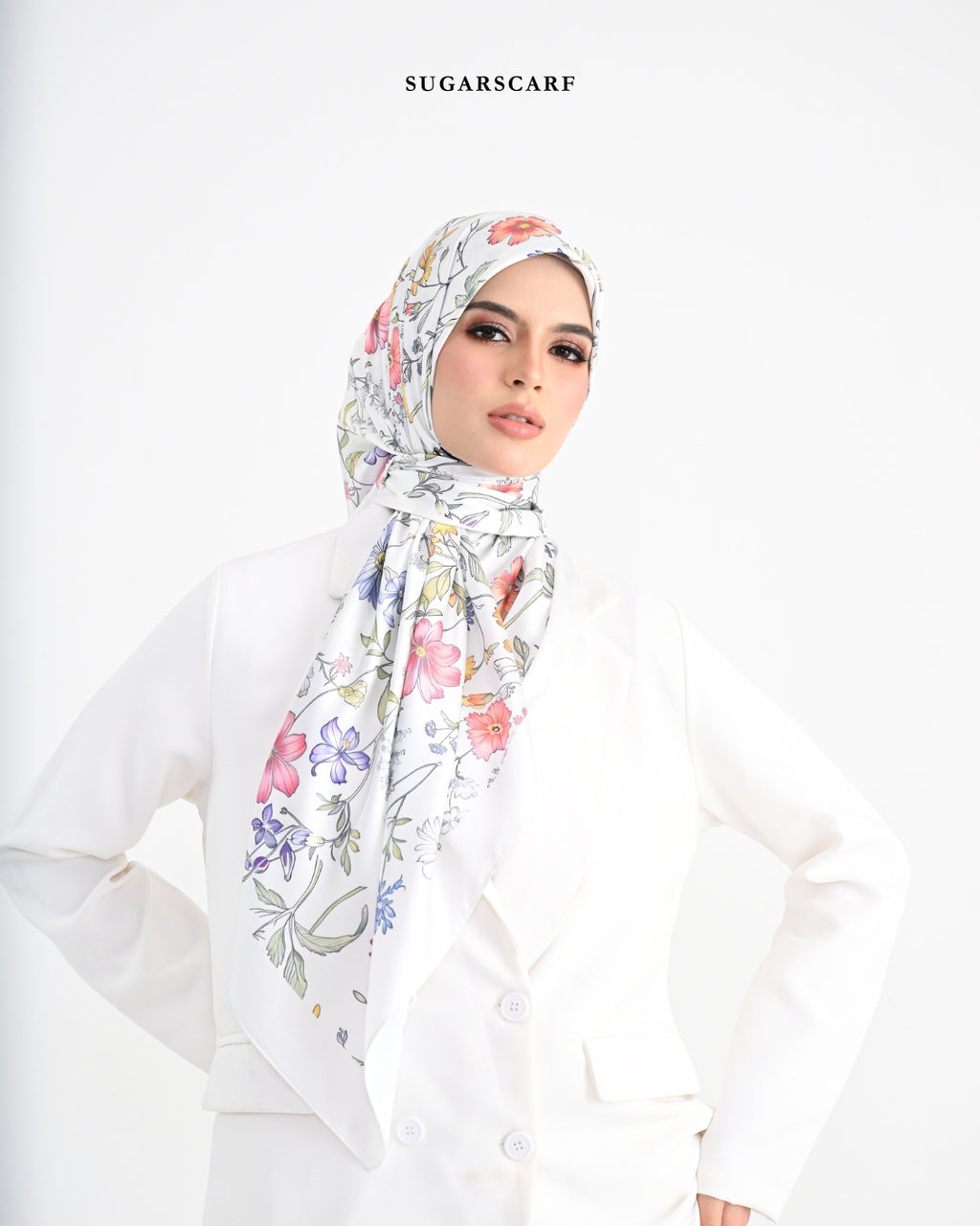YES DEFECT - Matte Satin Silk Sq (She is in The Bloom) in Everlyn