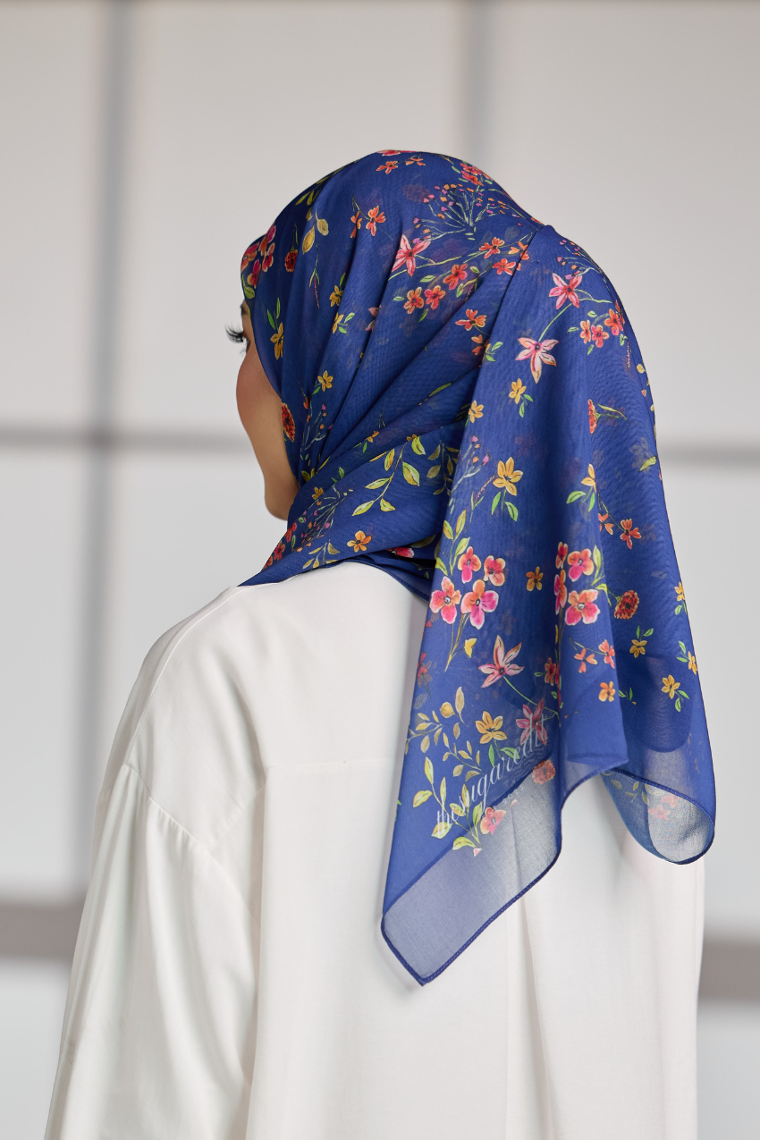 YES DEFECT - TSE Paris Cotton Voile Square Scarf Jess