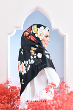 YES DEFECT - ( Square ) Garden of Hurrem Bloom Mixed Silk Satin Scarf ( ELMARA )