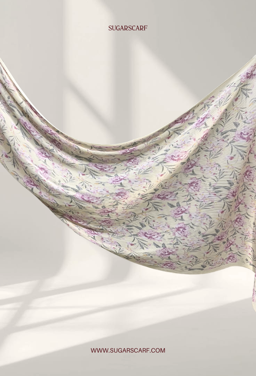 Fall In Love Wide Ultra Fine Pleated Shawl Ironless · in Shizuka