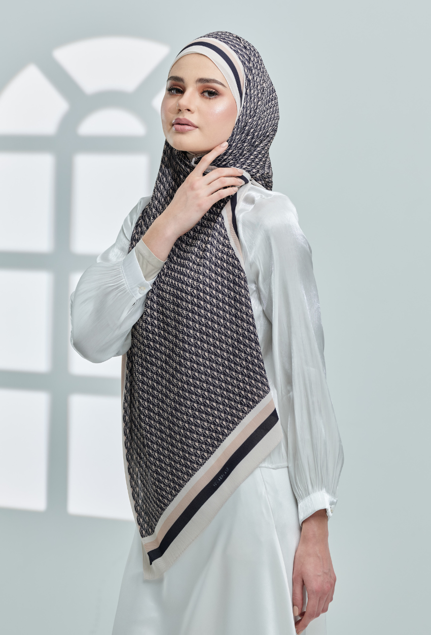 (SAMPLE) ( Full Wide Pleats Shawl ) Classy Monogram (BitterSweet-Almond London)