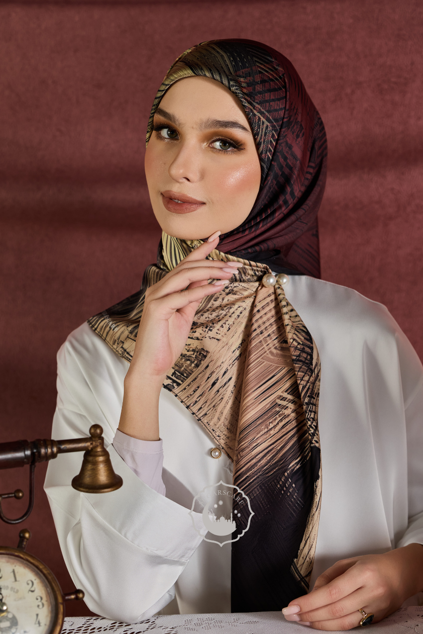 YES DEFECT - ( Square ) Celeste In Mixed Silk Matte Satin ( Versatile )