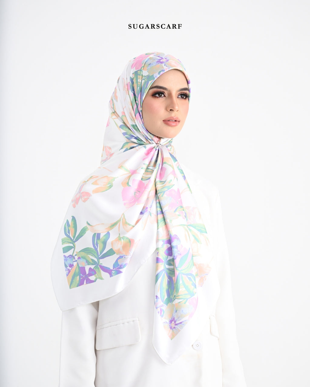 YES DEFECT -  Matte Satin Silk Sq (She is in The Bloom) in Maria
