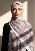 Fall In Love Wide Ultra Fine Pleated Shawl Ironless · in Berlin