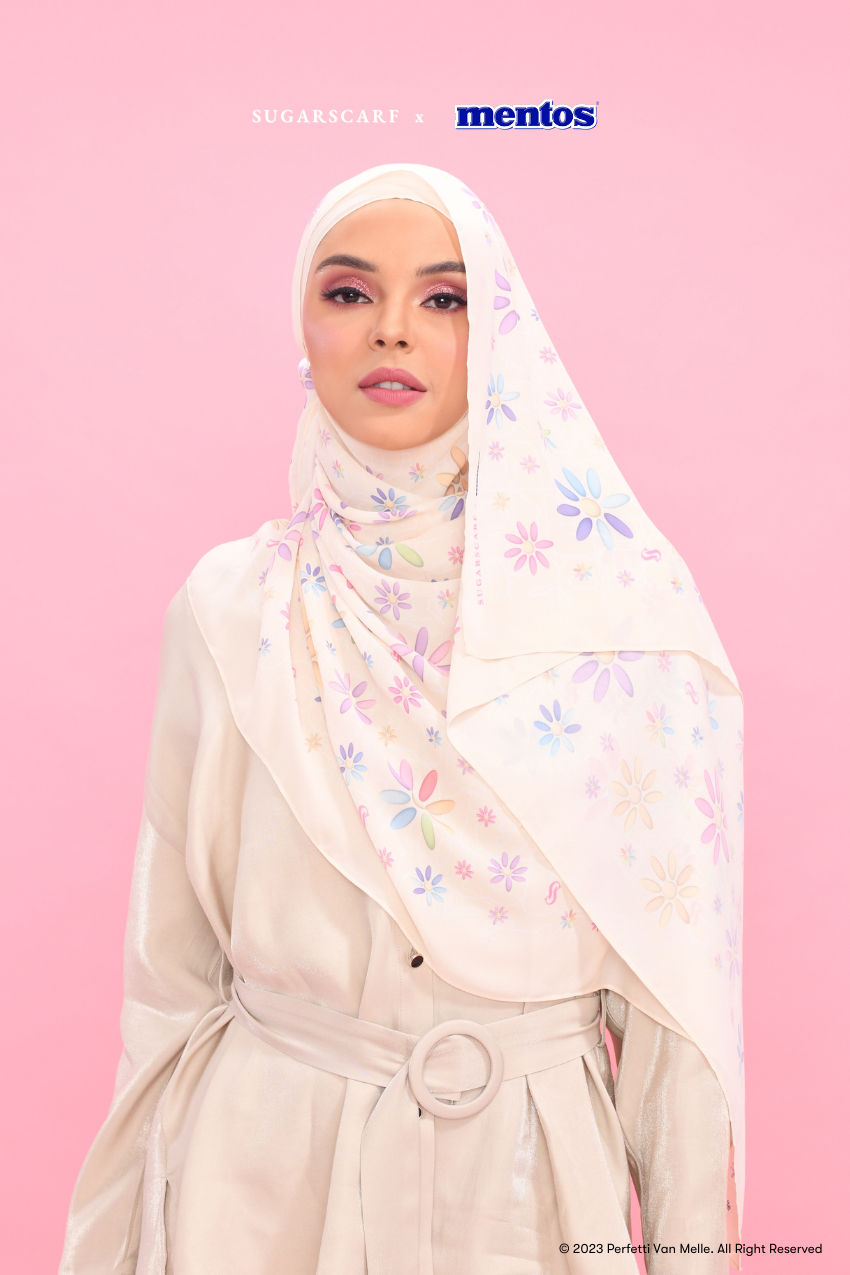 YES DEFECT - Sugarscarf X Mentos Paris Chiffon Shawl In Flower Candy