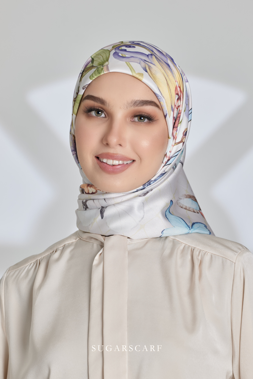 ( Square ) Garden of Hurrem Bloom Mixed Silk Satin Scarf ( BELKIS )