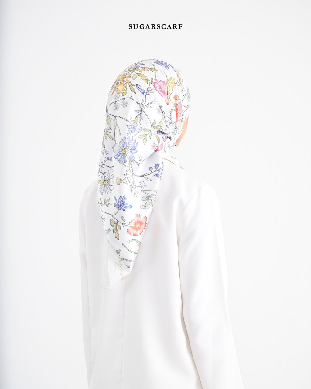 YES DEFECT - Matte Satin Silk Sq (She is in The Bloom) in Everlyn
