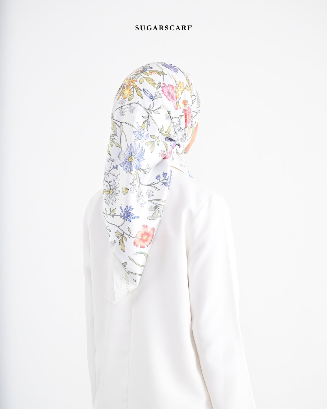 YES DEFECT - Matte Satin Silk Sq (She is in The Bloom) in Everlyn