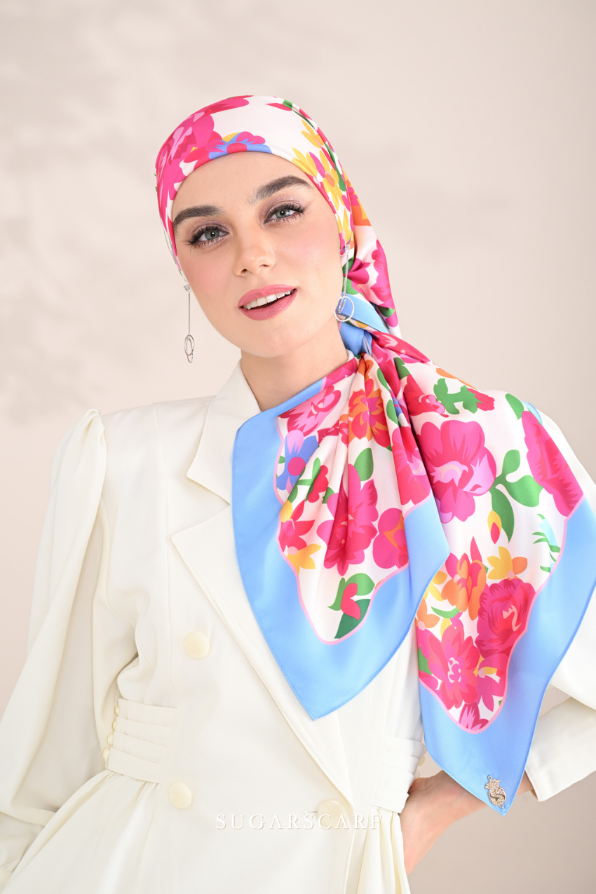 YES DEFECT - ( Square ) Bloom in Grace Mixed Satin Silk Square ( Cutesy )