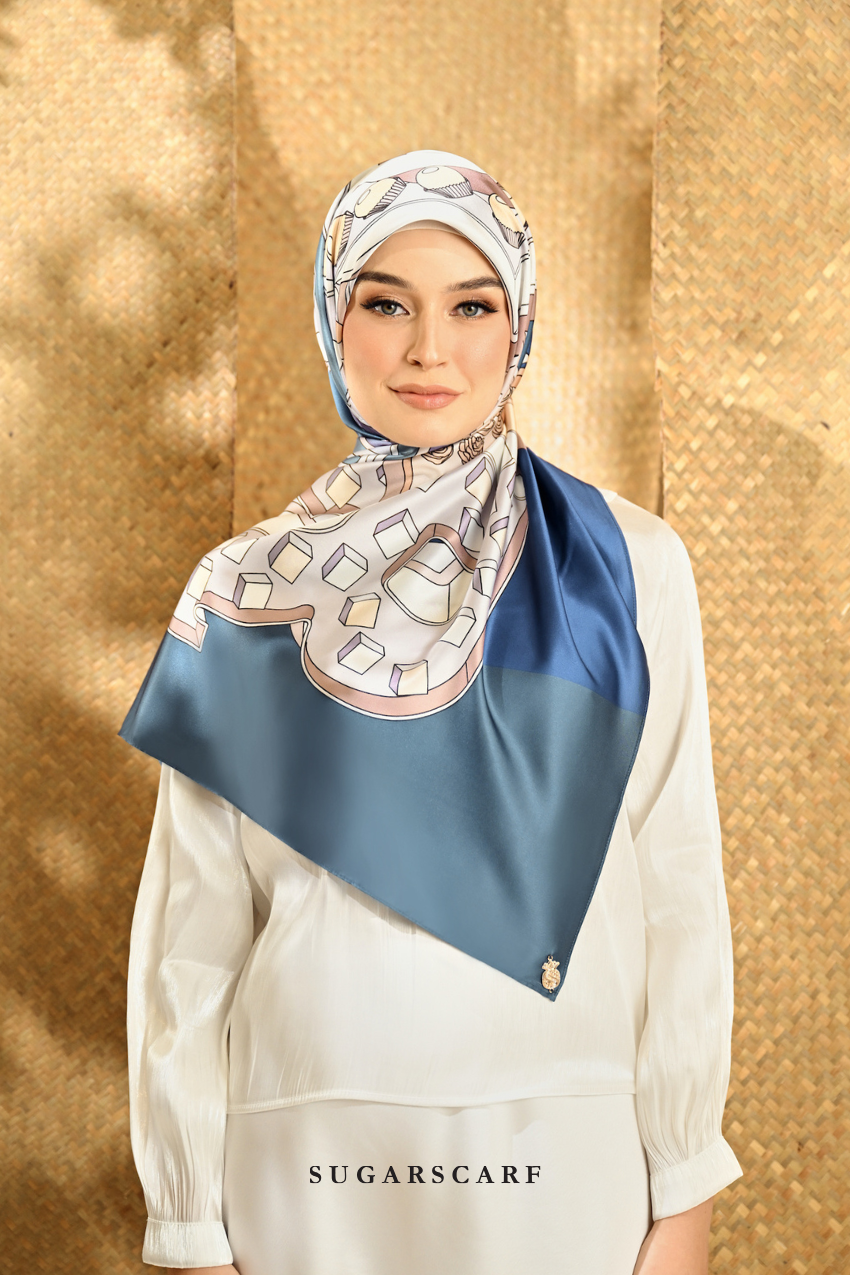 YES DEFECT - ( Square ) SeriRaya Riang Mixed Satin Silk Satin ( BUNGA TELANG )