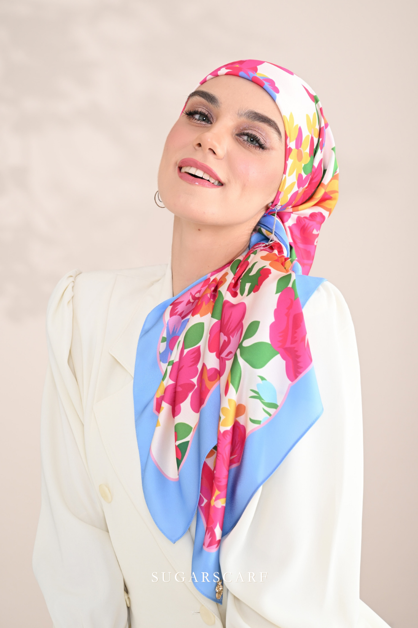 YES DEFECT - ( Square ) Bloom in Grace Mixed Satin Silk Square ( Cutesy )