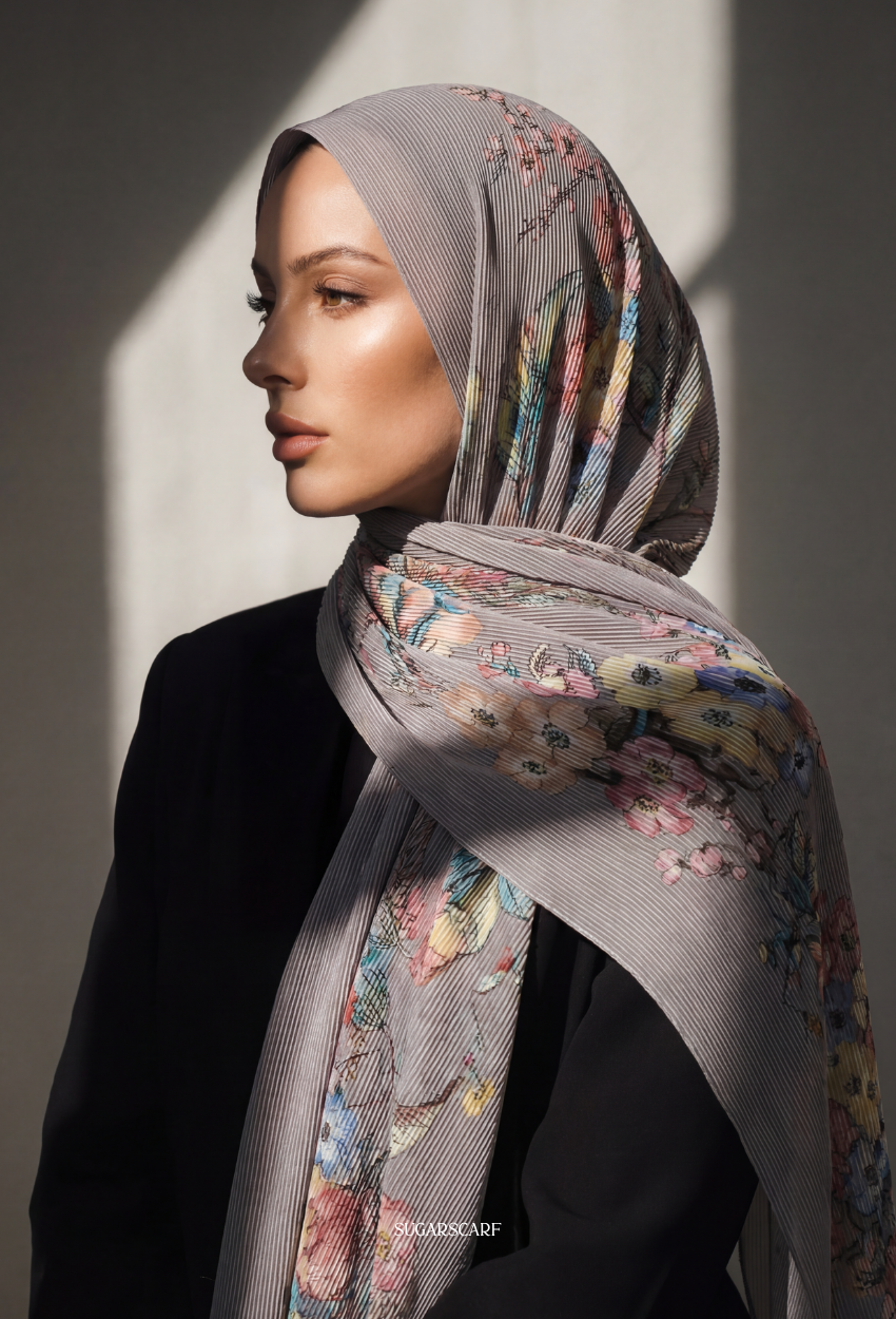 Fall In Love Wide Ultra Fine Pleated Shawl Ironless · Marion