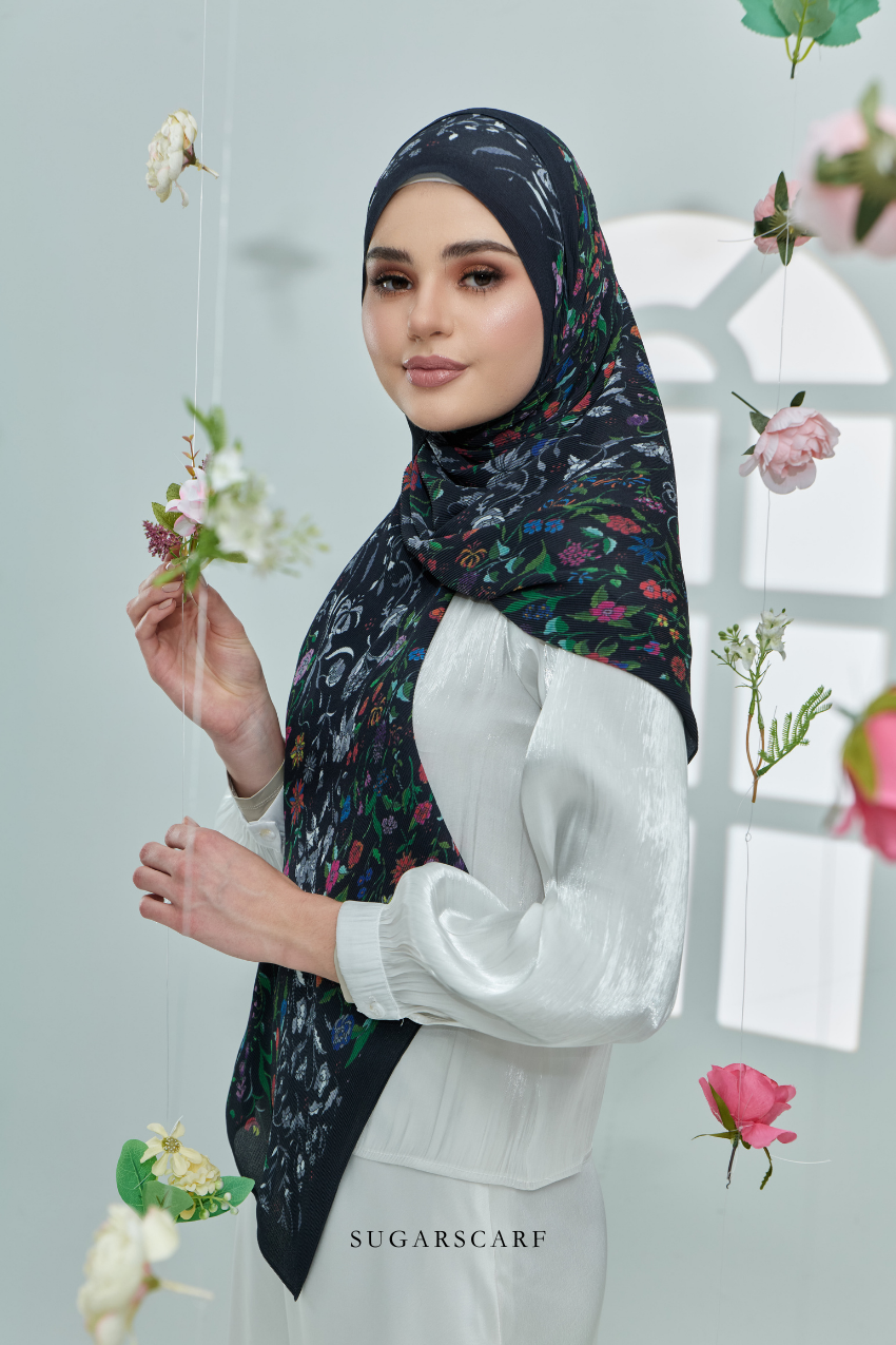 YES DEFECT ( Full Wide Pleats Shawl ) Enchanted Garden ( Maleficent)