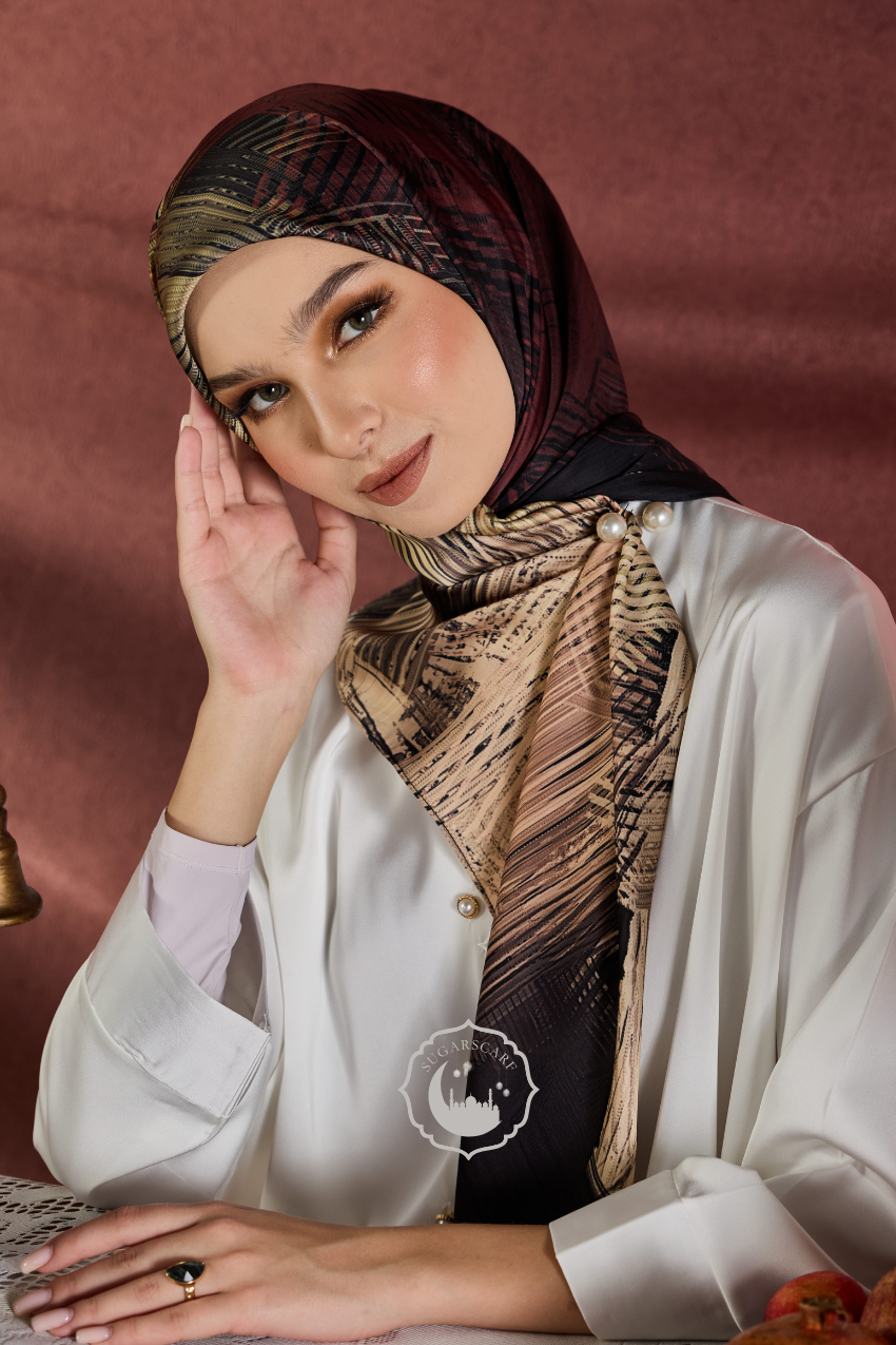 YES DEFECT - ( Square ) Celeste In Mixed Silk Matte Satin ( Versatile )
