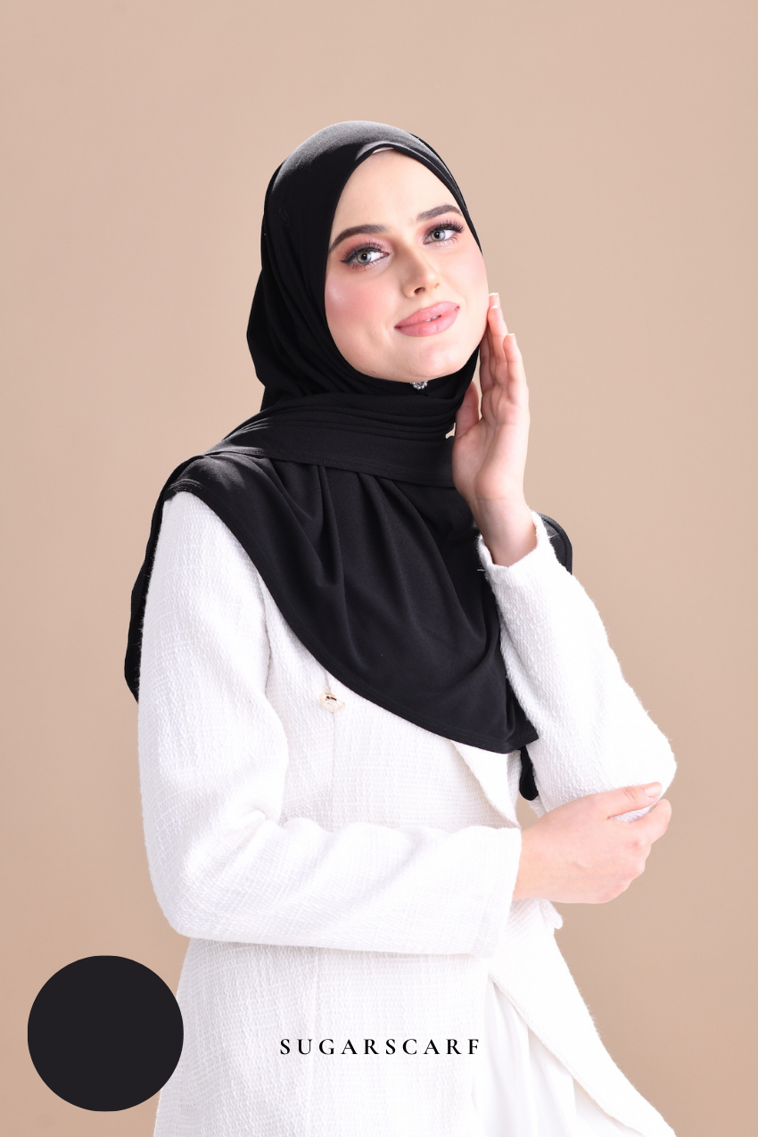 Claudia Triangle Style (Semi Instant Hijab) (Mascara)