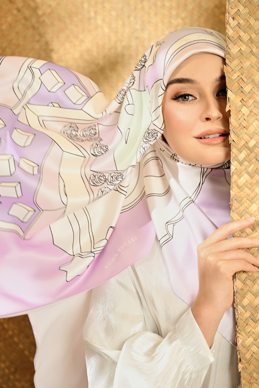 ( Square ) Seri Raya Riang Mixed Satin Silk Scarf (Pancake)
