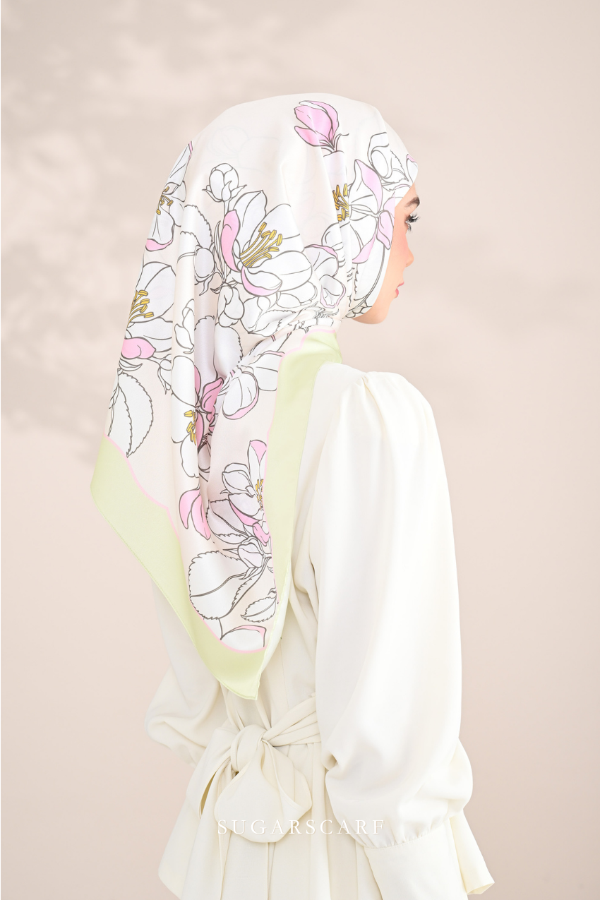 YES DEFECT - ( Square ) Bloom in Grace Mixed Satin Silk Square ( Mindful )