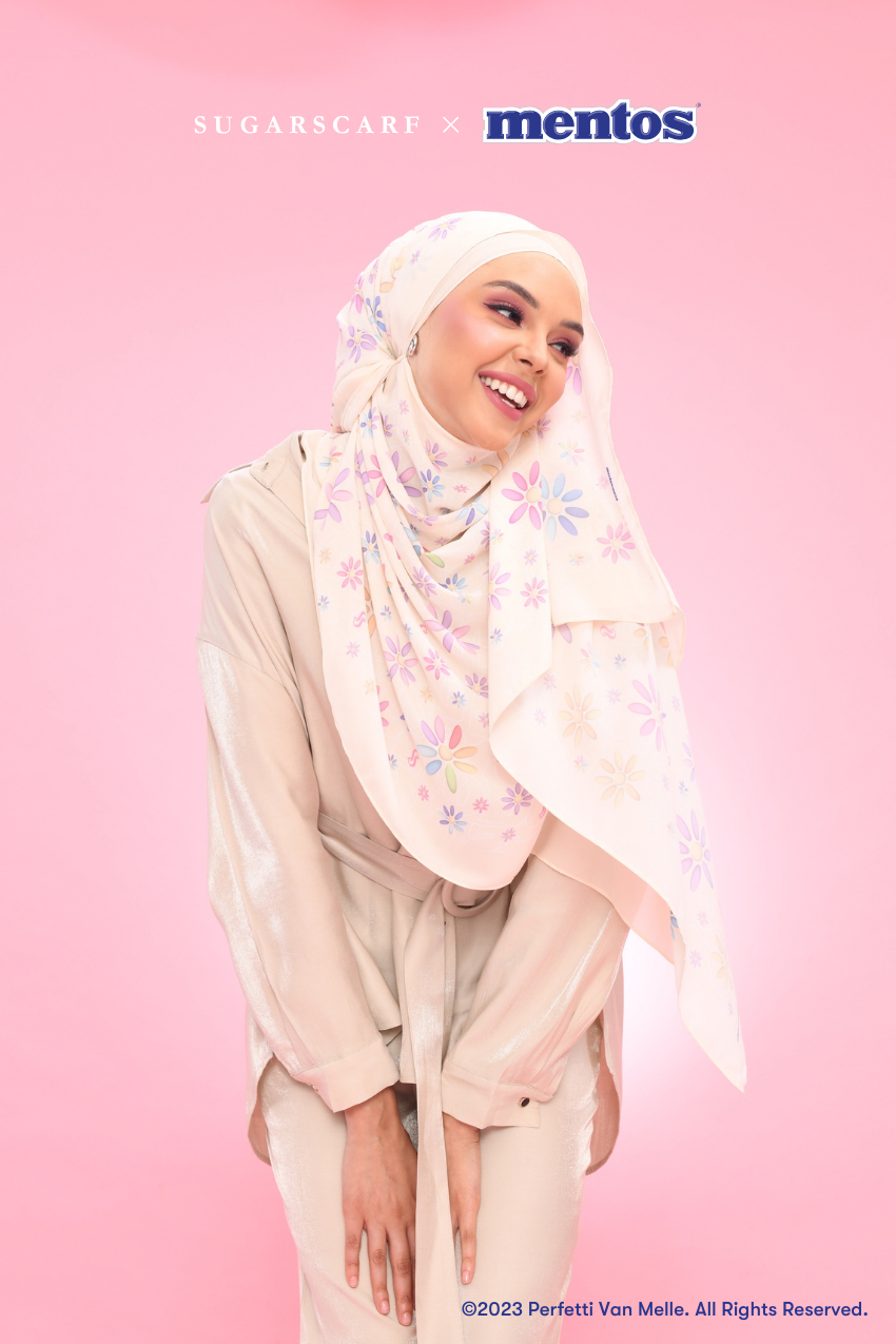 YES DEFECT - Sugarscarf X Mentos Paris Chiffon Shawl In Flower Candy