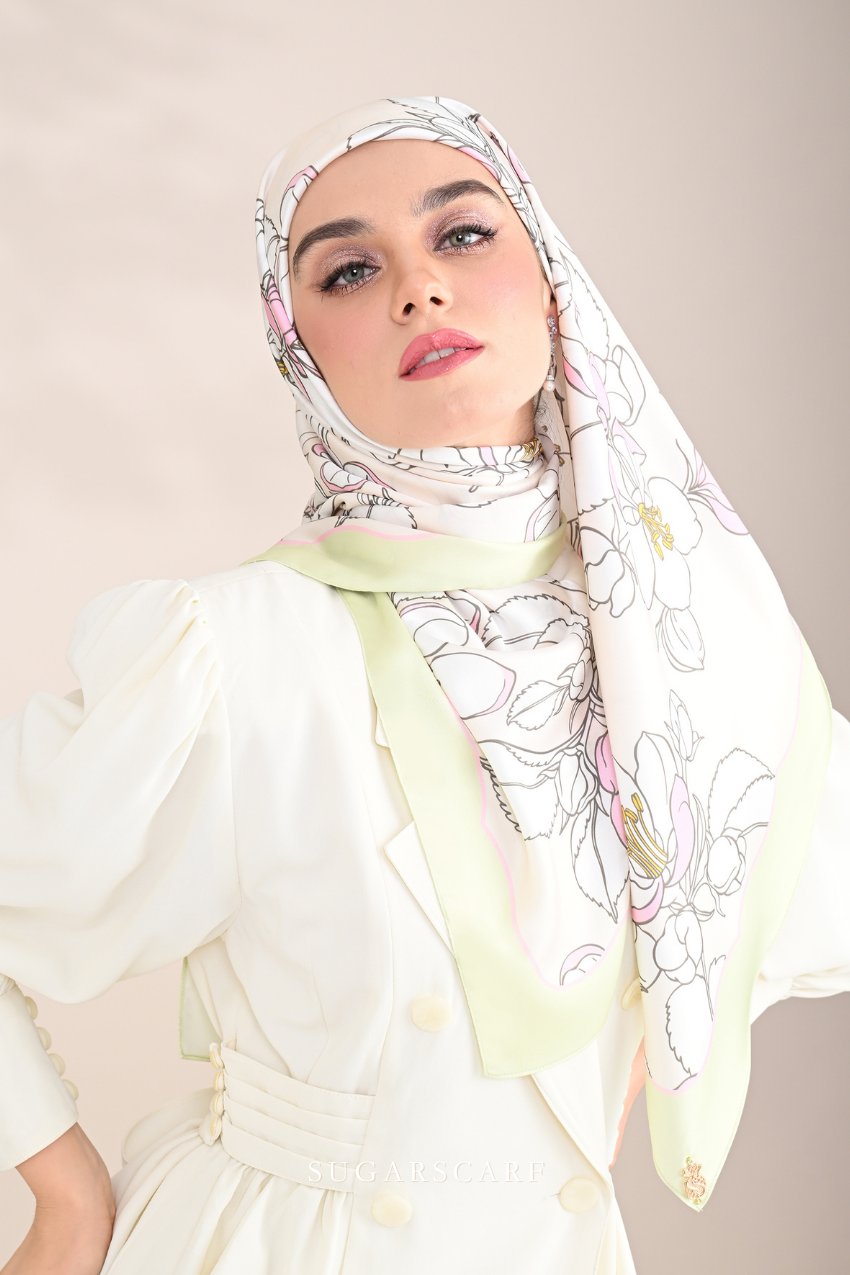 YES DEFECT - ( Square ) Bloom in Grace Mixed Satin Silk Square ( Mindful )