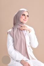 YES DEFECT - Claudia Triangle Style (Semi Instant Hijab) (Beige)
