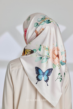 YES DEFECT - ( Square ) Garden of Hurrem Bloom Mixed Silk Satin Scarf ( JEHAN )