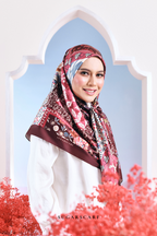 ( AS-IS ) Garden of Hurrem Bloom Mixed Silk Satin Square in HARIKA