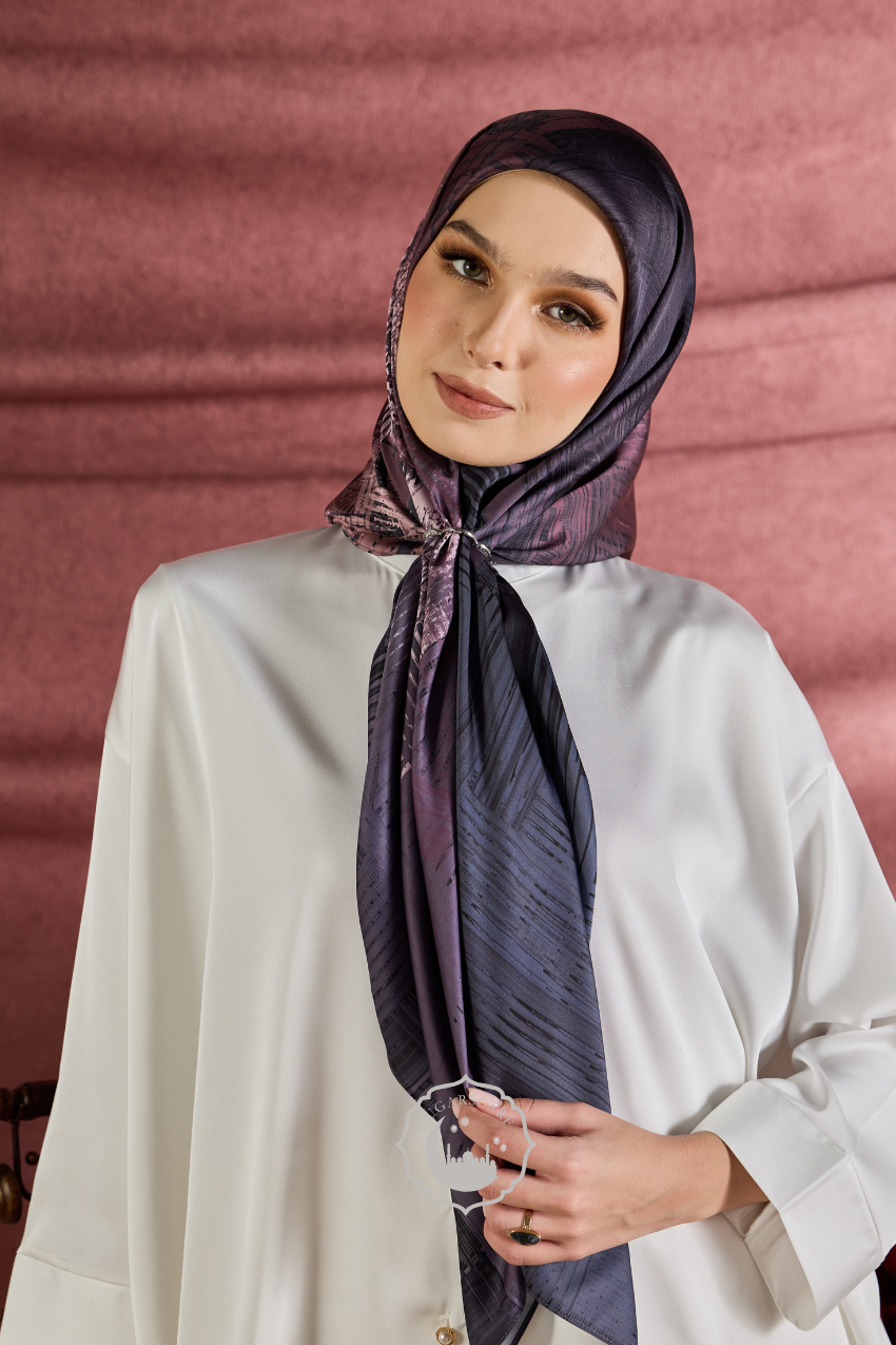 YES DEFECT (Square ) Celeste In Mixed Silk Matte Satin (Starlight)