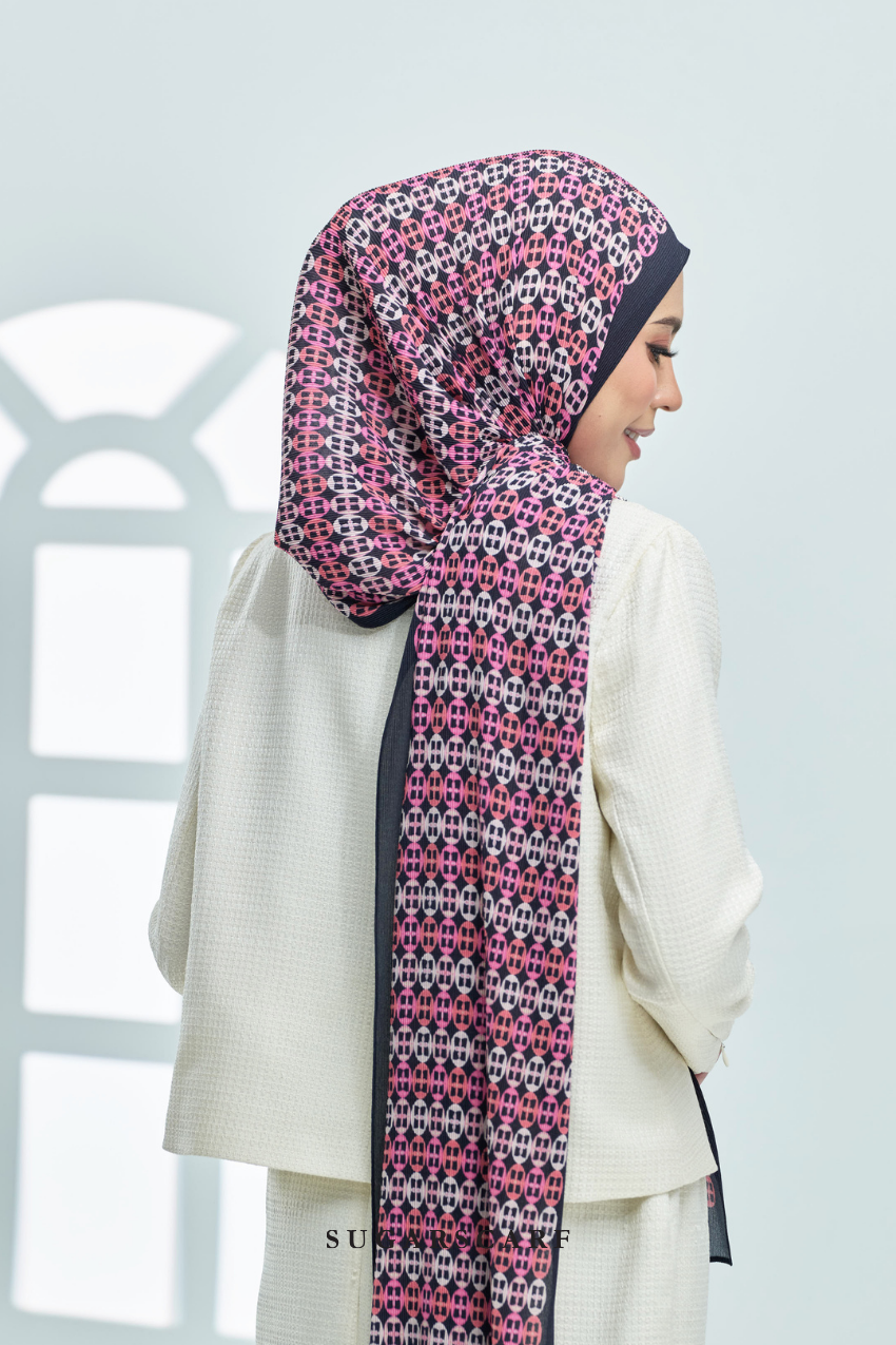 ( Full Wide Pleats Shawl ) Girl Boss ( Achiever )