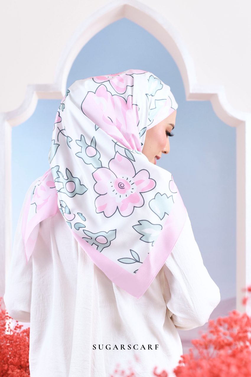 YES DEFECT -  ( Square ) Garden of Hurrem Bloom Mixed Silk Satin Scarf ( KAMELYA )