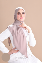 YES DEFECT - Claudia Triangle Style (Semi Instant Hijab) (Beige)