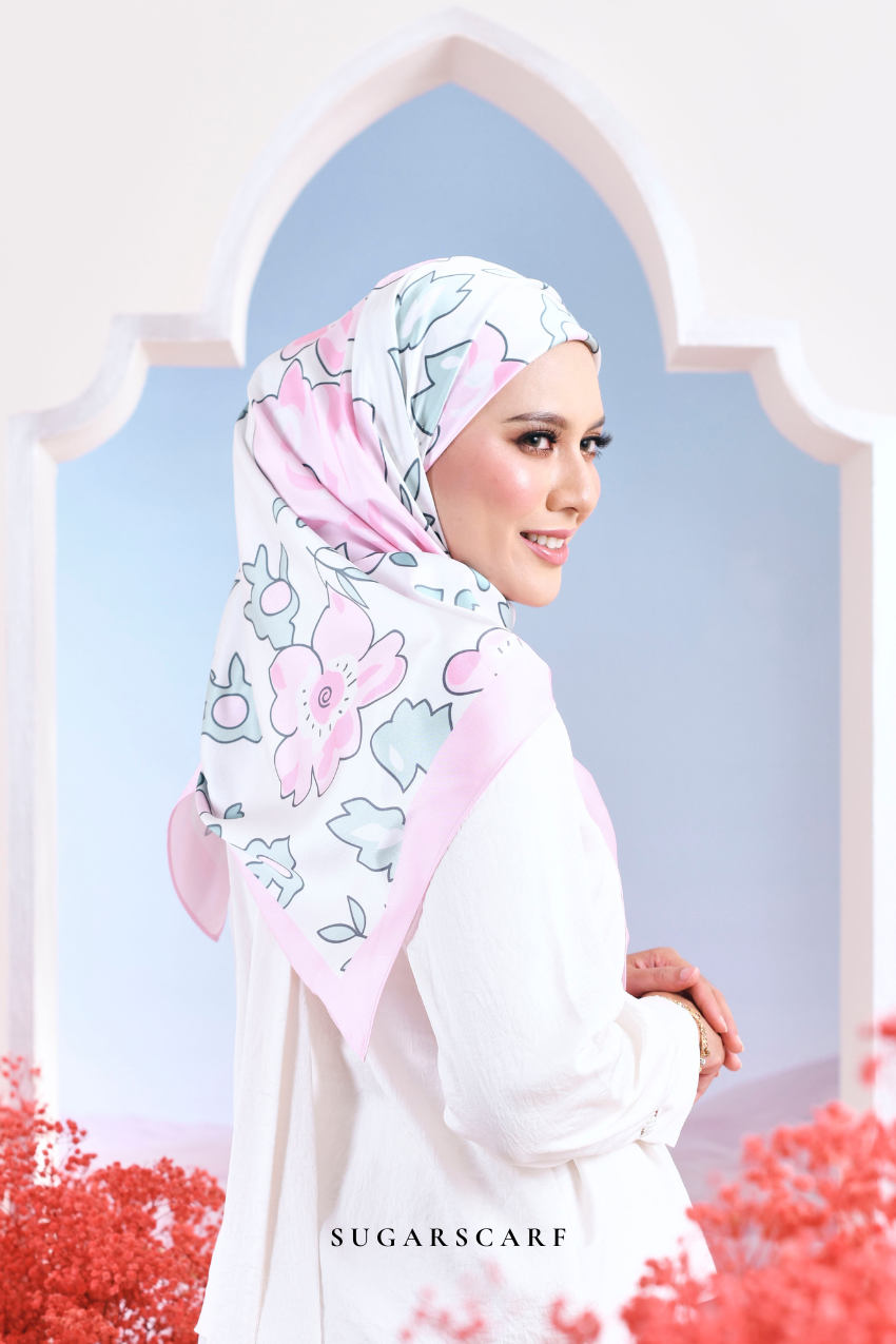 YES DEFECT -  ( Square ) Garden of Hurrem Bloom Mixed Silk Satin Scarf ( KAMELYA )