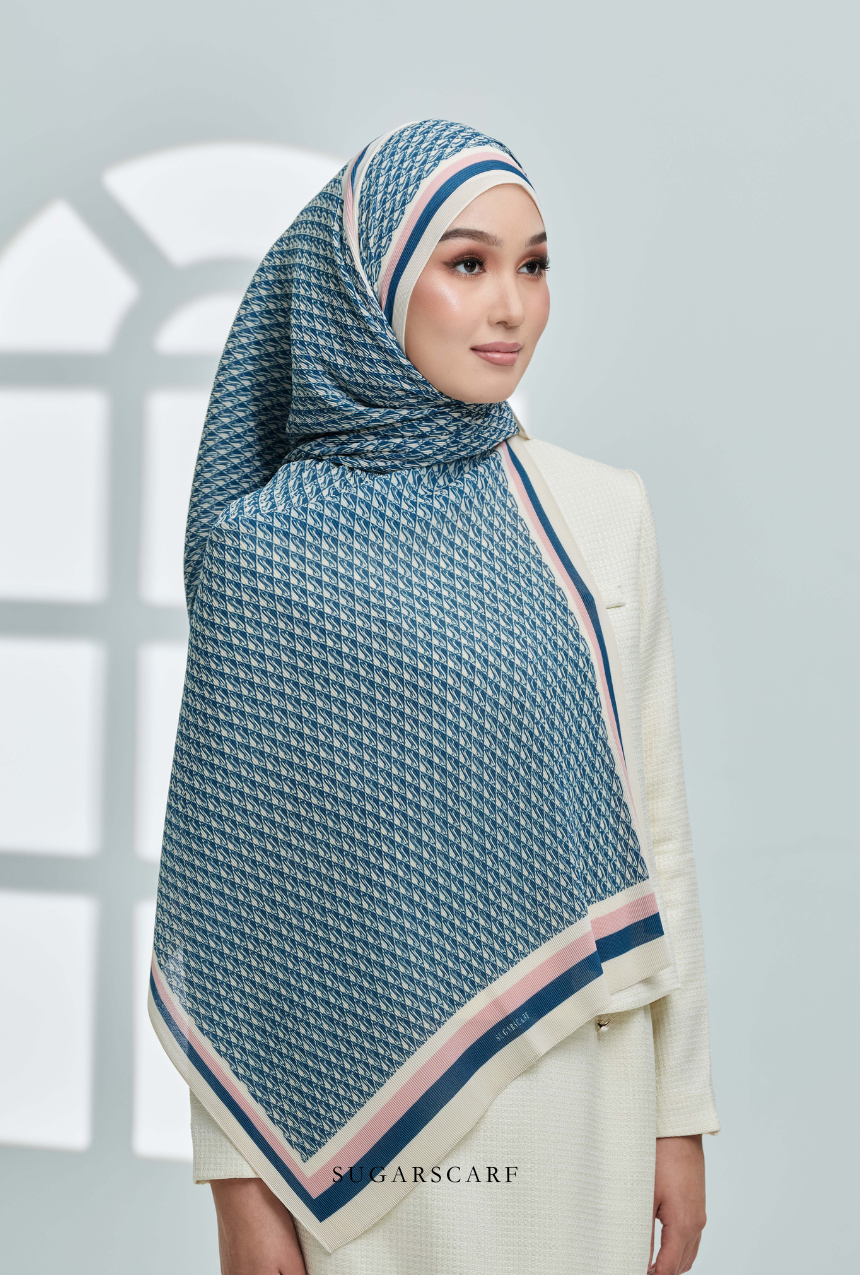 YES DEFECT ( Full Wide Pleats Shawl ) Classy Monogram ( SODA )
