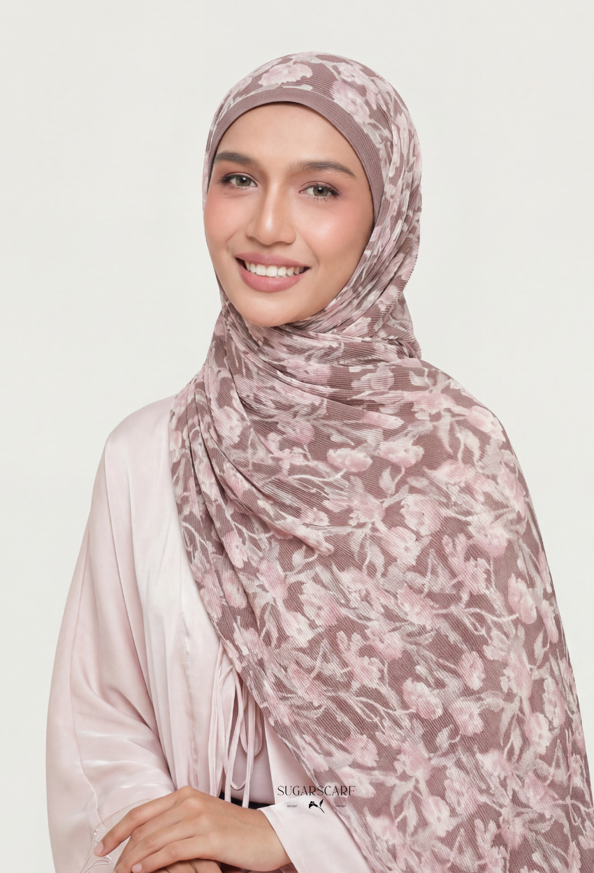 Fall In Love Wide Ultra Fine Pleated Shawl Ironless · in Aloura