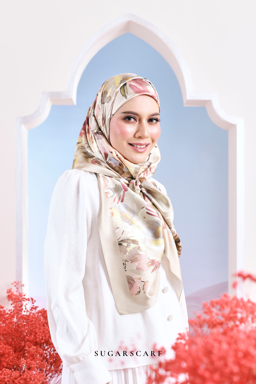 YES ( Square ) Garden of Hurrem Bloom Mixed Silk Satin Scarf ( Sophia )