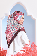 ( AS-IS ) Garden of Hurrem Bloom Mixed Silk Satin Square in HARIKA