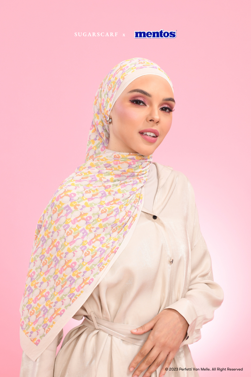 YES DEFECT ( Full Wide Pleats Shawl ) SS x Mentos in Fruity