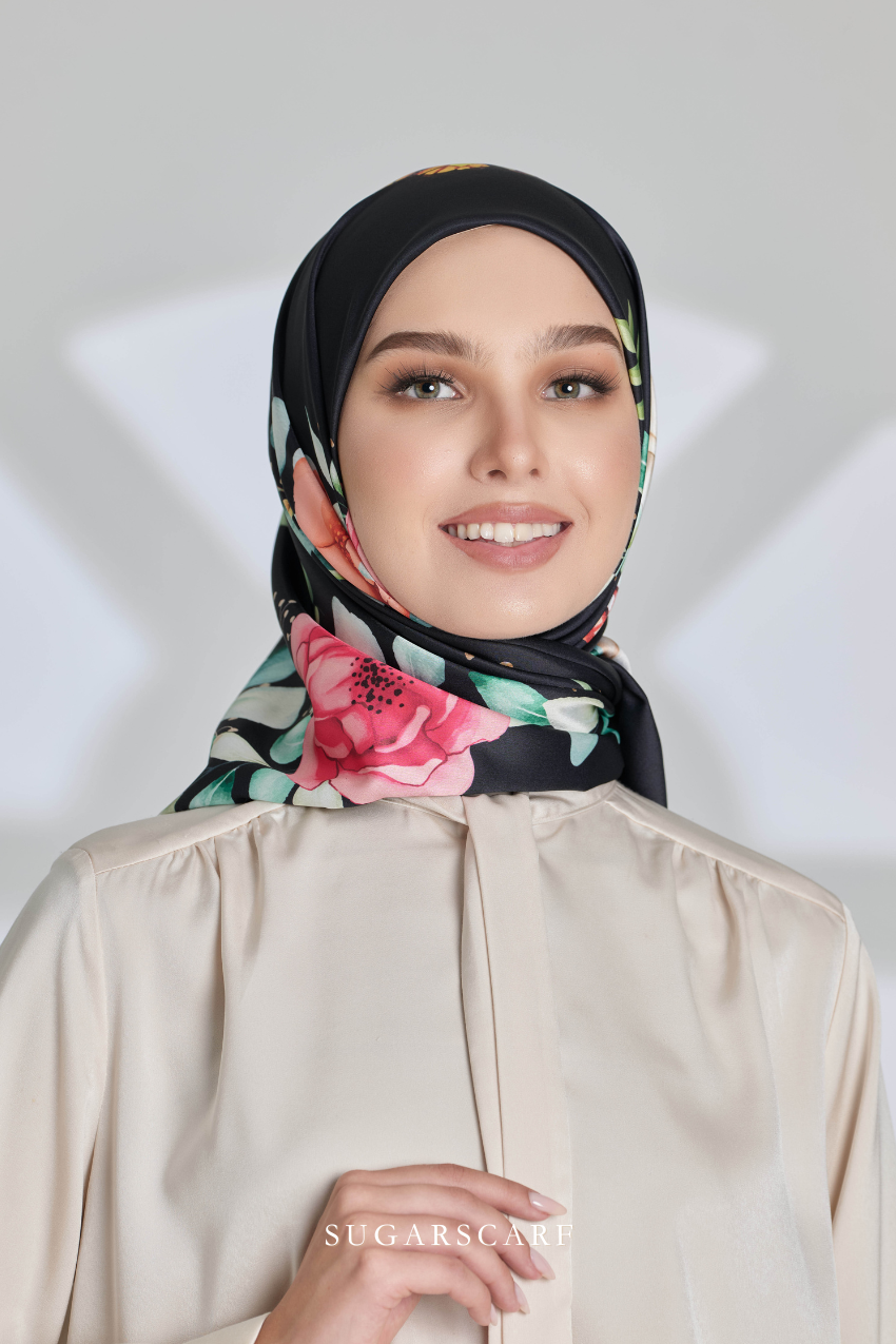 ( Square ) Garden of Hurrem Bloom Mixed Silk Satin Scarf ( ELMARA )