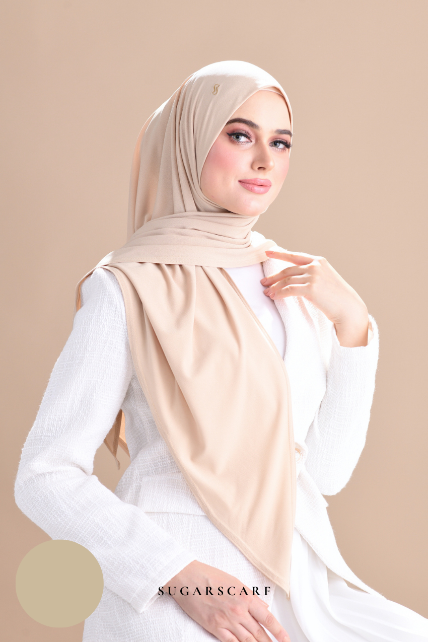 Claudia Triangle Style (Semi Instant Hijab) (Caramel)
