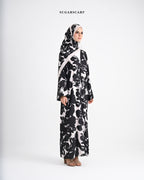 She is In Bloom Abaya Outer in Kelly