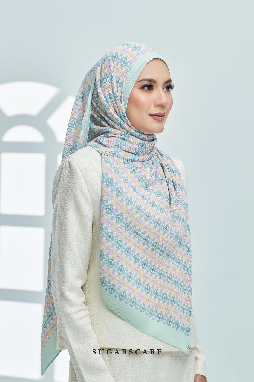 ( Full Wide Pleats Shawl ) Girl Boss ( Positive )