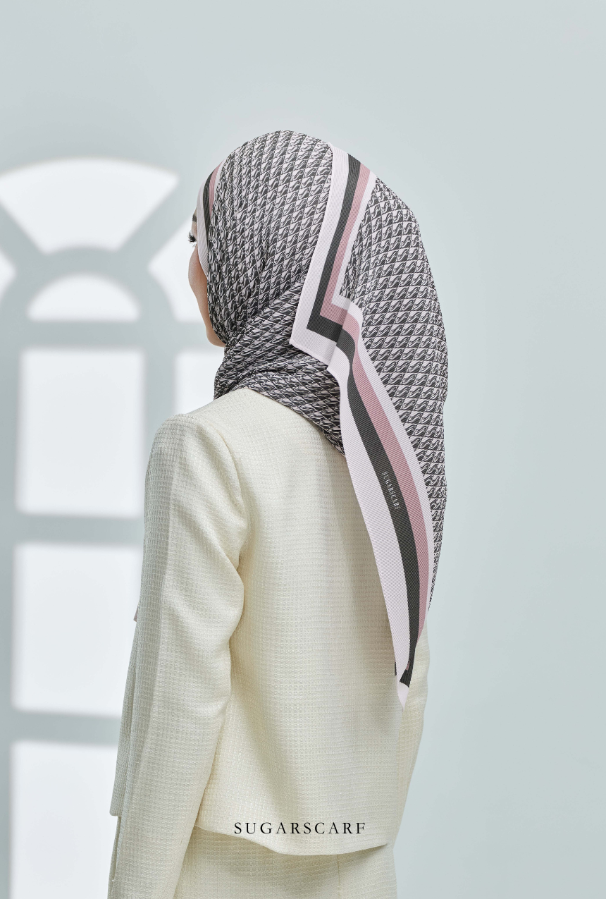 (SAMPLE) ( Full Wide Pleats Shawl ) Classy Monogram ( UPPER SIDE )