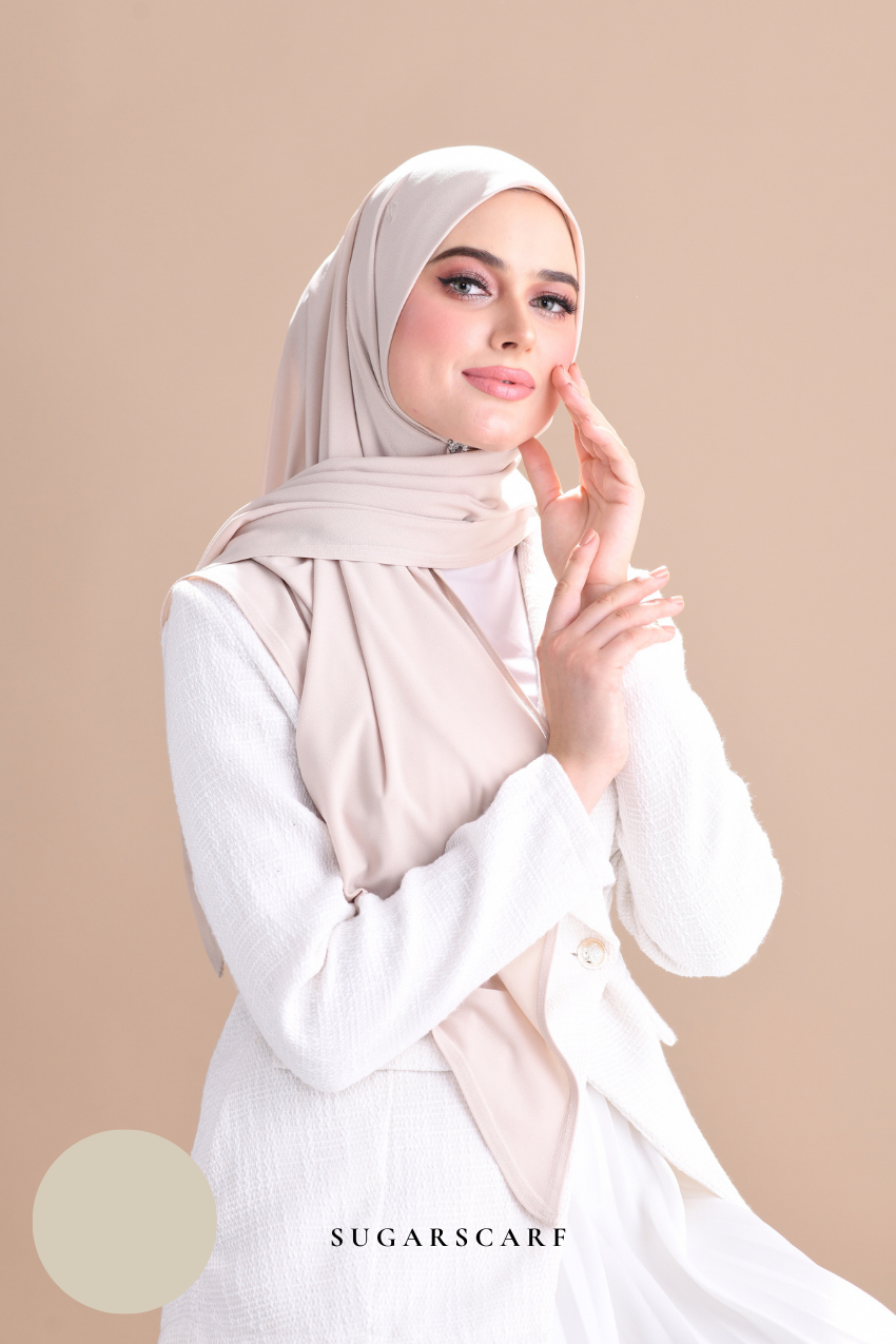 Claudia Triangle Style (Semi Instant Hijab) (CreamPuff)