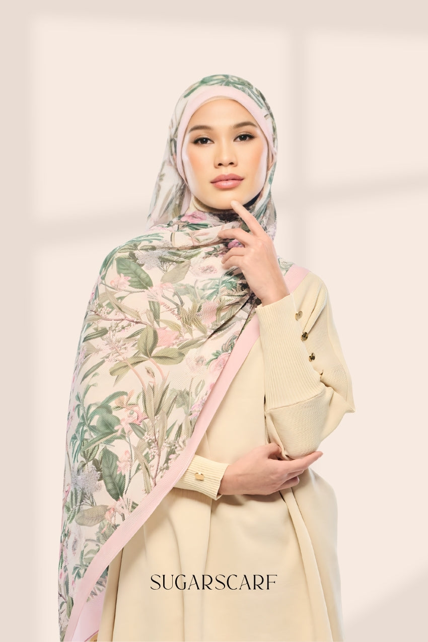 Jardin Full Wide Pleated Shawl in Rosey