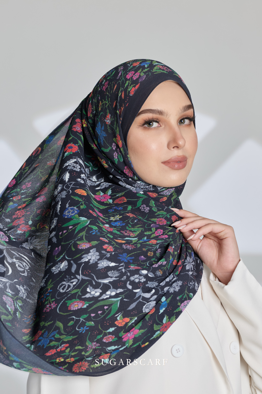 YES DEFECT ( Full Wide Pleats Shawl ) Enchanted Garden ( Maleficent)