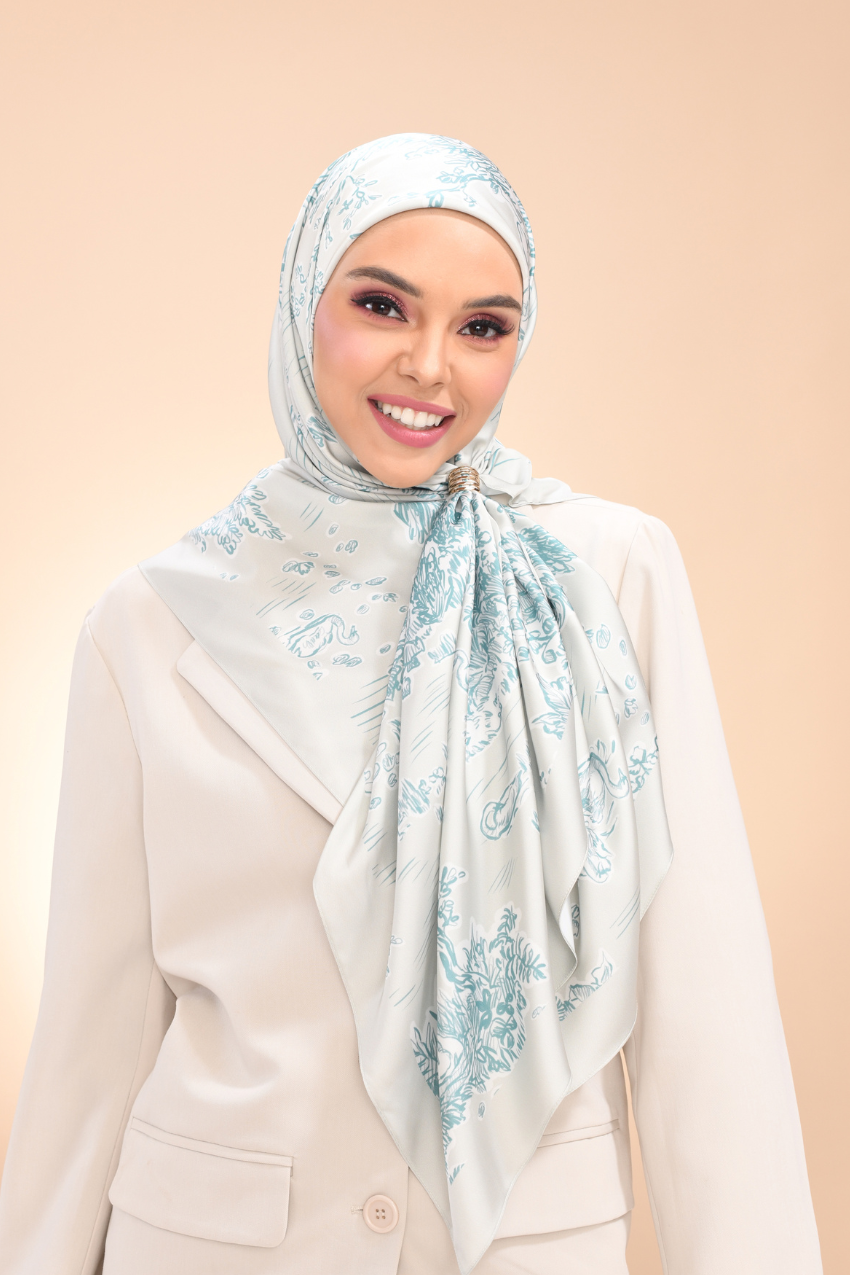 YES ( Square ) Dear Jouy Deer Tales Edition Matte Satin Silk Scarf ( Pistachio Biscuit)
