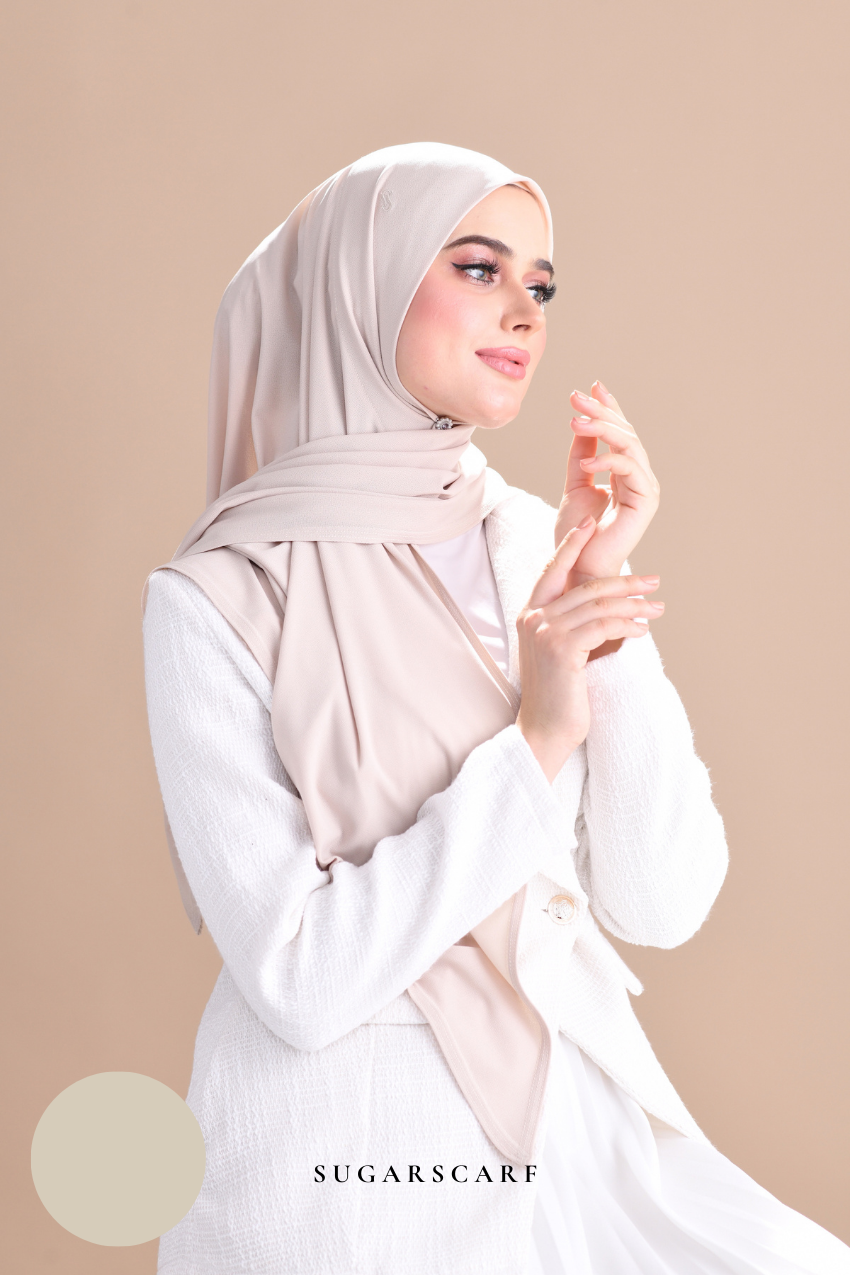 YES DEFECT - Claudia Triangle Style (Semi Instant Hijab) (CreamPuff)