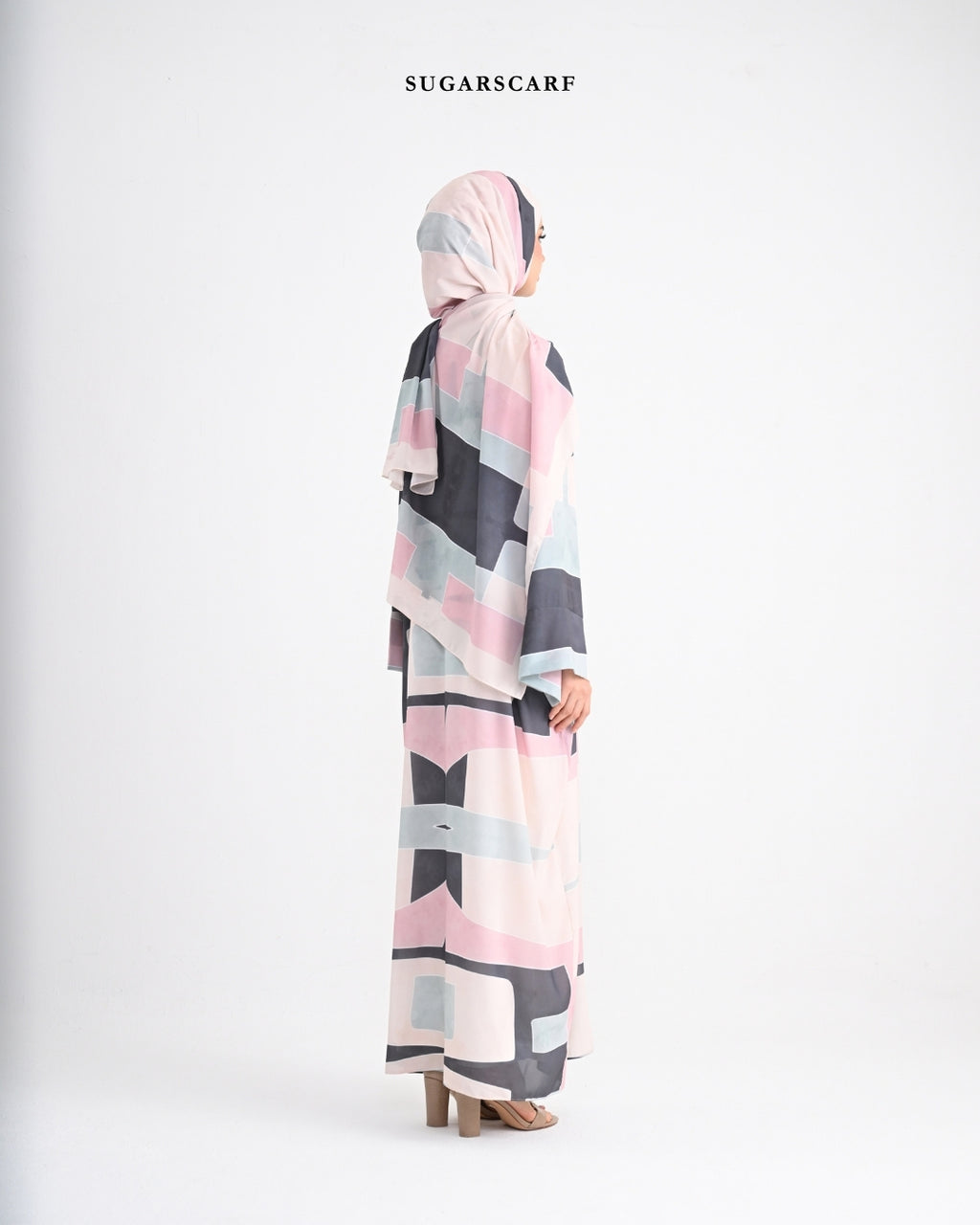 She is In Bloom Abaya Outer in Olivia