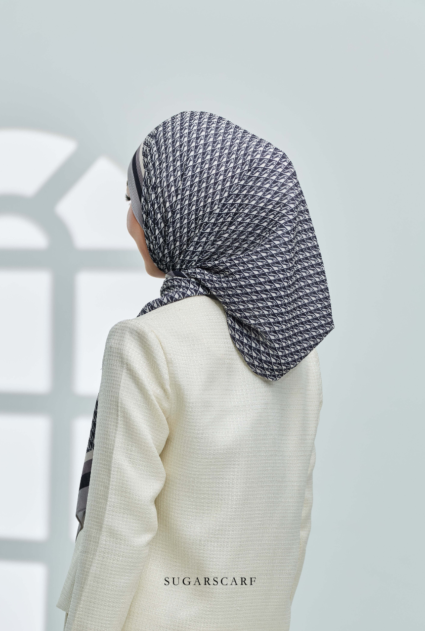 (SAMPLE) ( Full Wide Pleats Shawl ) Classy Monogram ( SMOKEY EYES )