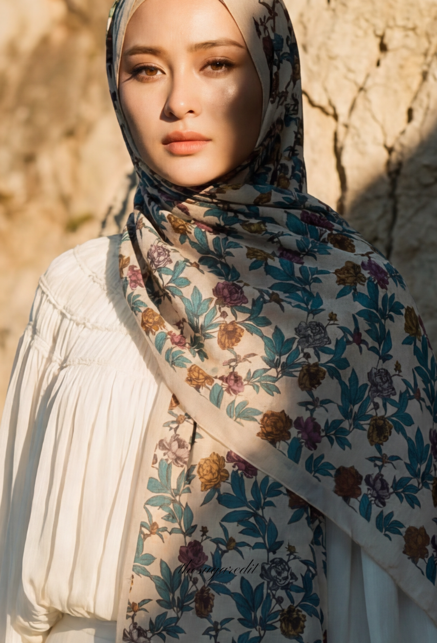 TSE BloomInvitation Japanese Cotton Voile Square In Eloise